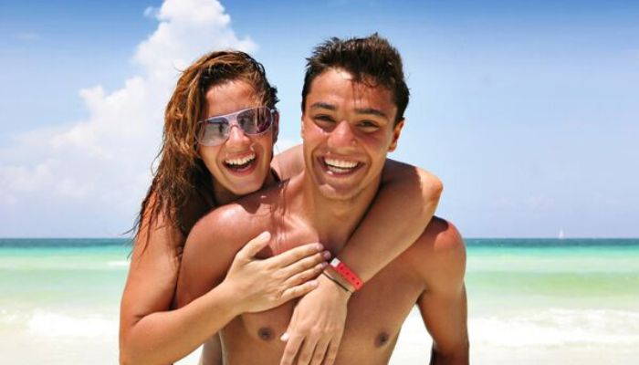 happy couple on the beach vacation